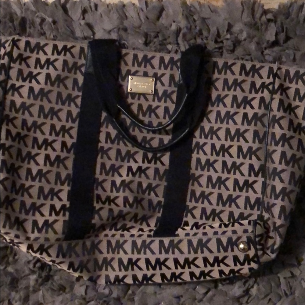 Extra large Micheal Kors travel tote